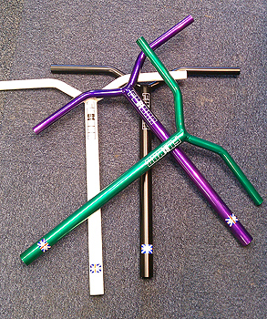 81 Customs - Fu Bars White