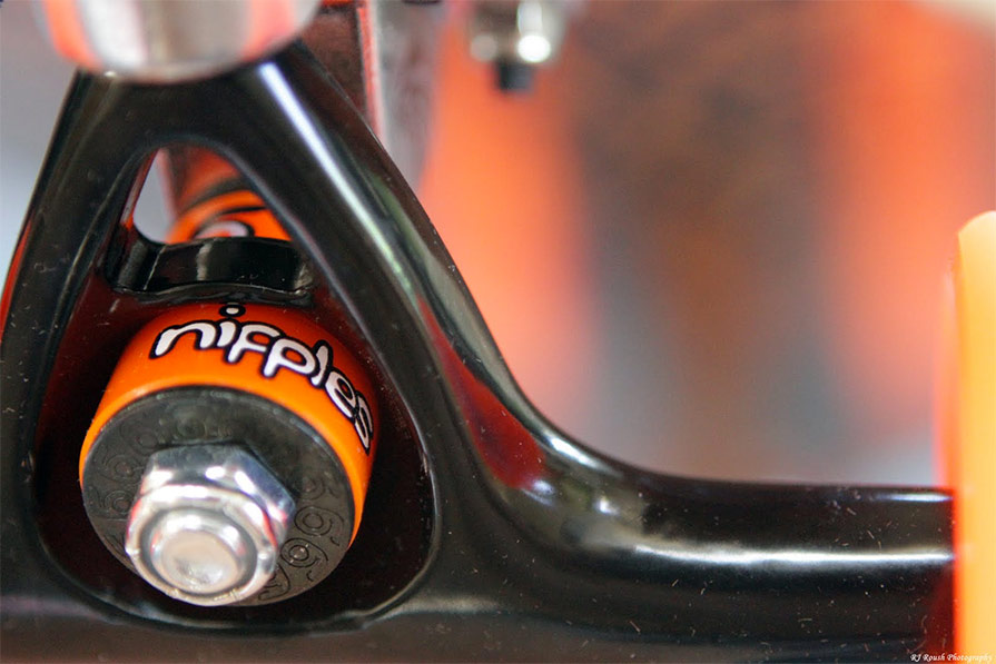 Orangatang Nipples Bushings Fitted to Paris Trucks