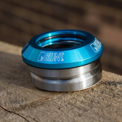 Blunt Integrated Sealed Headset Blue - Strong durable headset, fully sealed and ready to ride.