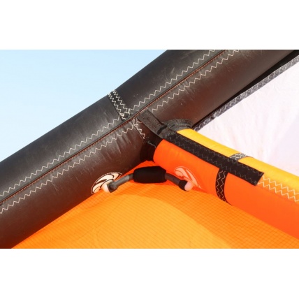 Peter Lynn Escape V5 Kite Package close up strut