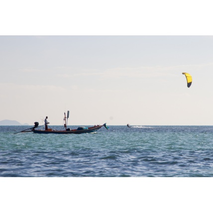 Ozone Catalyst V1 Kitesurfing Kite in Yellow in use