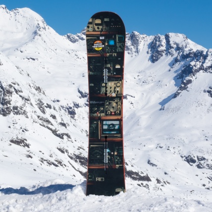 Burton Blunt Snowboard top sheet
