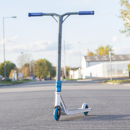 District HT custom Blue and Silver Full Scooter