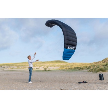 Peter Lynn Twister Power Kite Flying