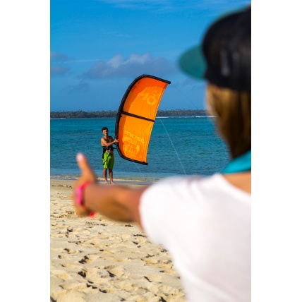 ozone uno kitesurf lesson launch